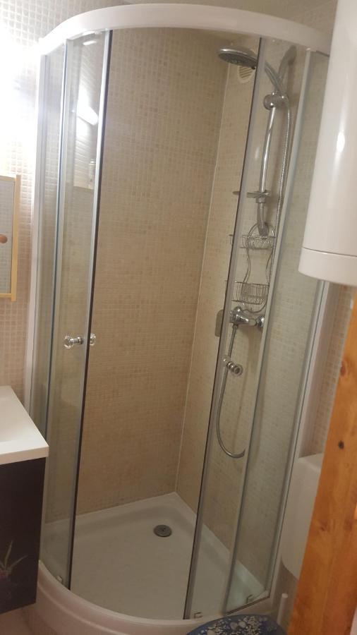 Appartement T2 Avec Son Rez De Jardin De 40 M2 5 Couchages 250M De La Plage Et 15Km De L'Arena Narbonne-Plage Esterno foto
