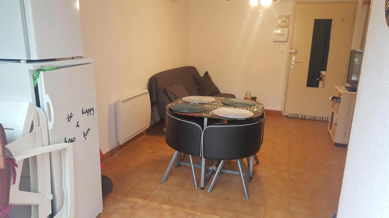 Appartement T2 Avec Son Rez De Jardin De 40 M2 5 Couchages 250M De La Plage Et 15Km De L'Arena Narbonne-Plage Esterno foto
