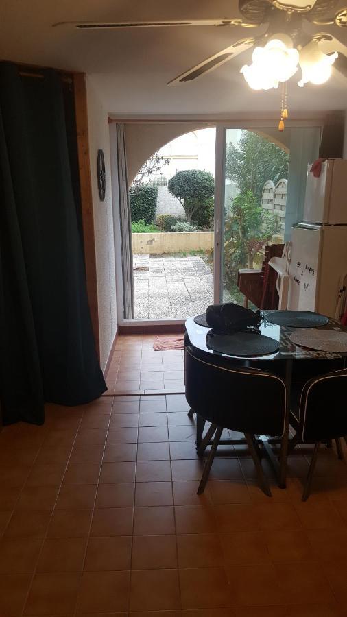 Appartement T2 Avec Son Rez De Jardin De 40 M2 5 Couchages 250M De La Plage Et 15Km De L'Arena Narbonne-Plage Esterno foto